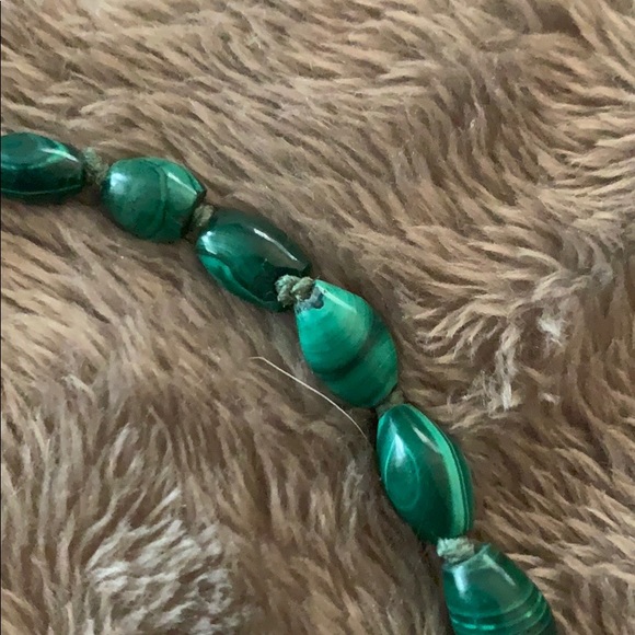 Malachite stone beaded necklace - Picture 6 of 6